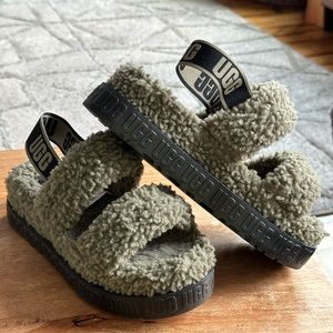 Like New UGG Oh Fluffita Slipper Olive Green